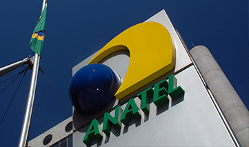 Anatel atua em processo contínuo de simplificação regulatória