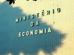 Aprovação do marco do saneamento mostra que Brasil segue na agenda de reformas, diz Guedes