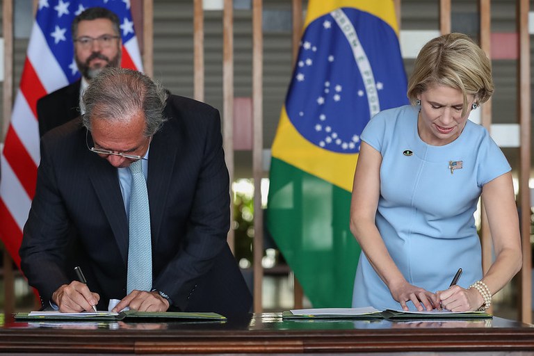 Brasil e Estados Unidos assinam pacote comercial